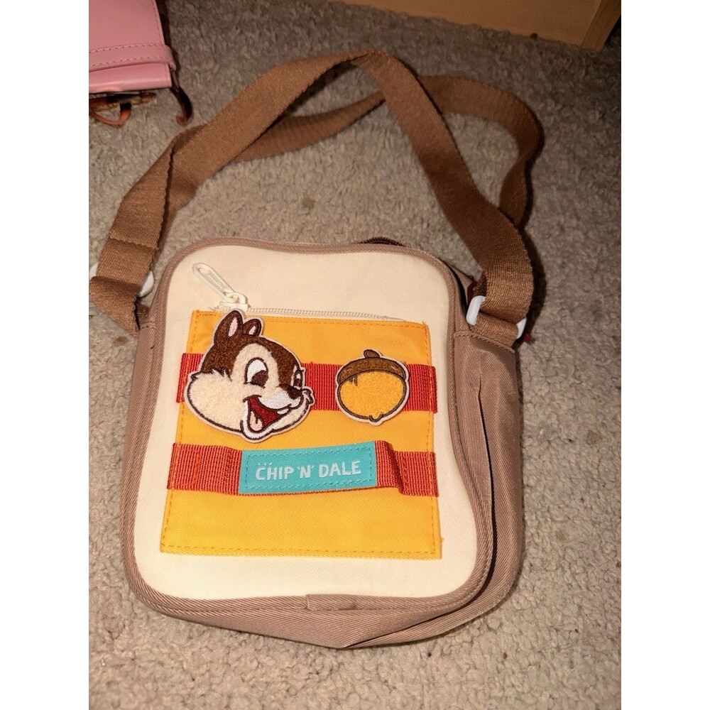 Disney Chip 'n' Dale Crossbody Bag Handbag Purse Front Pocket (Chip)